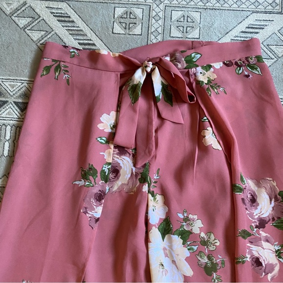 VENUS High Waisted Wide Leg Floral Palazzo Pants - Picture 2 of 5